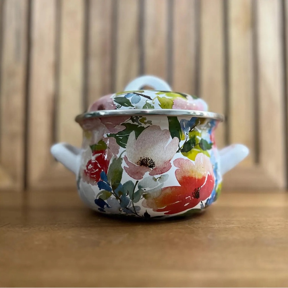 Brand New Crofton 1 Quart Mini Dutch Oven / Casserole Pot - Bright Floral Enamel
